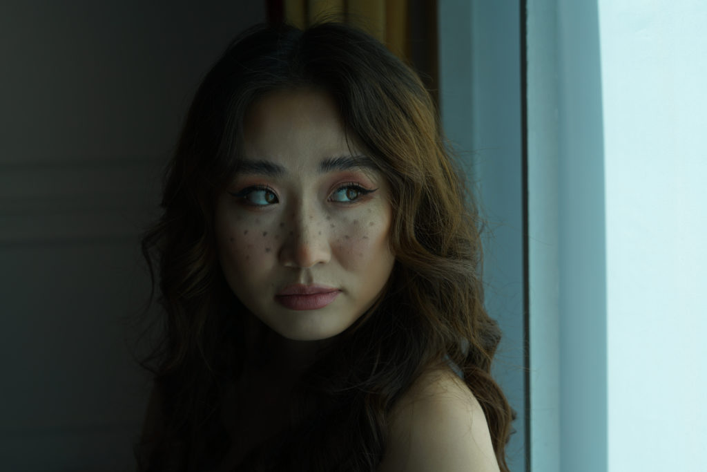 女性